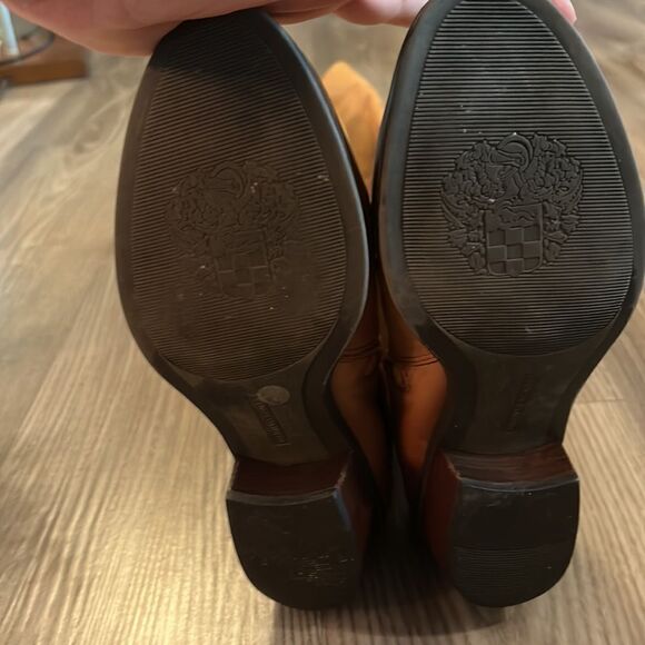 EUC WOMENS VINCE CAMUTO BEDINA OTK LEATHER BOOT BROWN TAN SIZE 6 - Picture 9 of 10